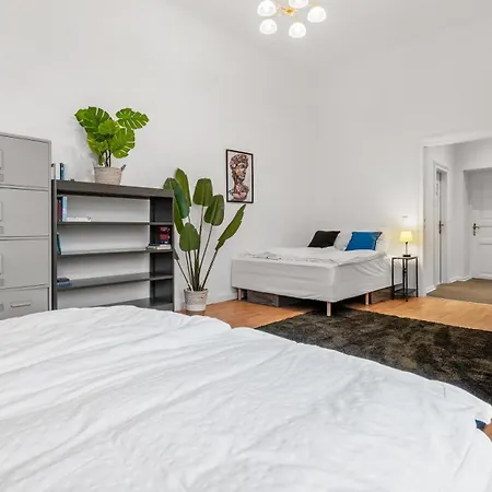 Staywell Im Samariterviertel - 120qm Berlin