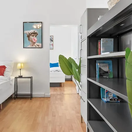 Staywell Im Samariterviertel - 120qm * Berlin